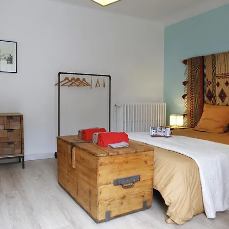 Le Saule Reveur Bed & Breakfast *